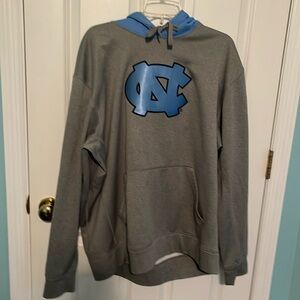 North Carolina Nike Therma-fit hooded sweatshirt Men’s XL. EUC